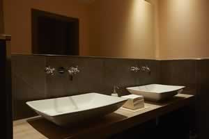 Bagno casa funeraria Ancona